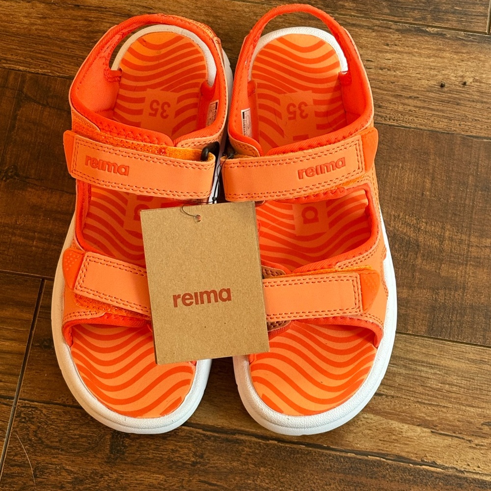 Reima sandals